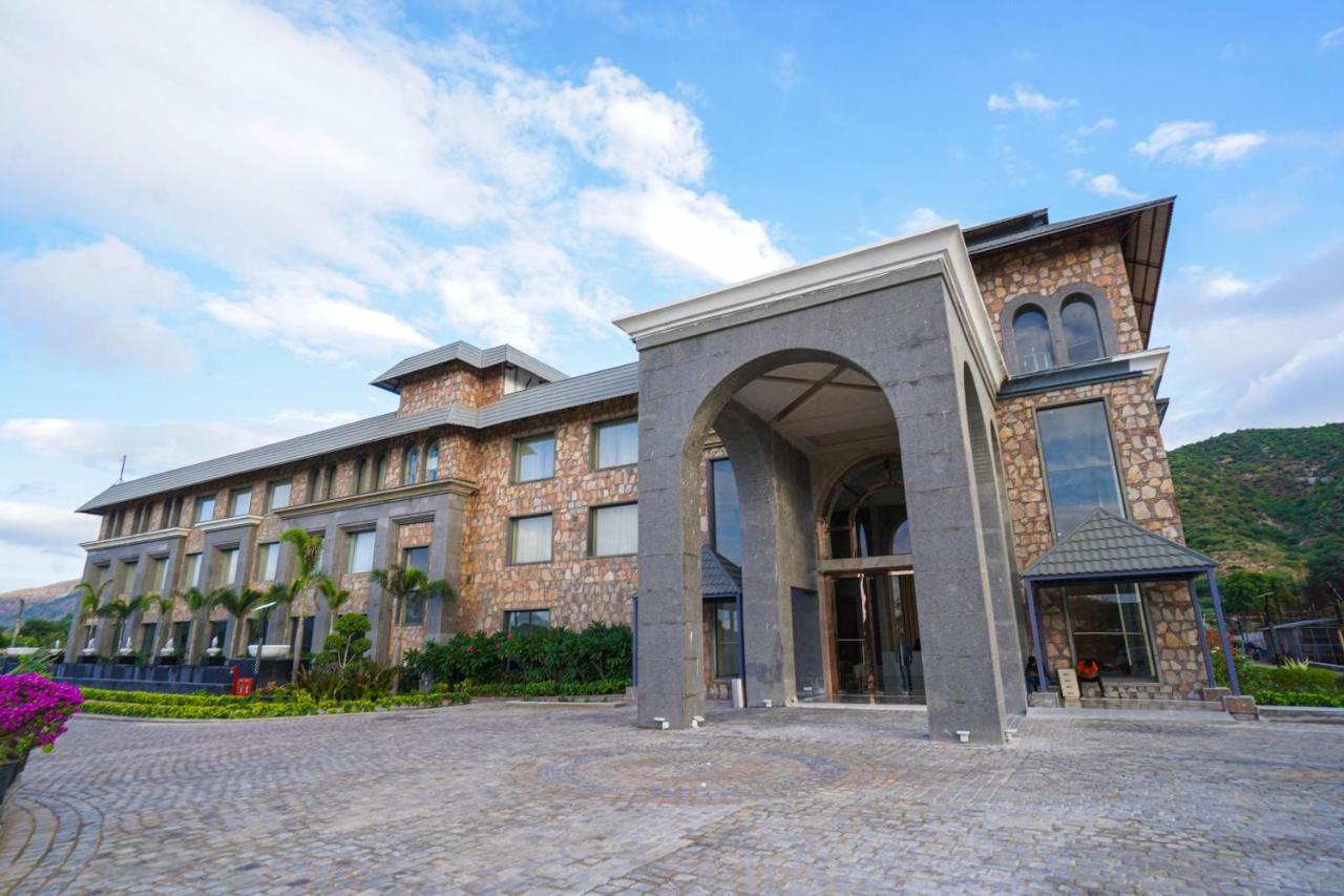 Pushkara Resort And Spa Exterior photo